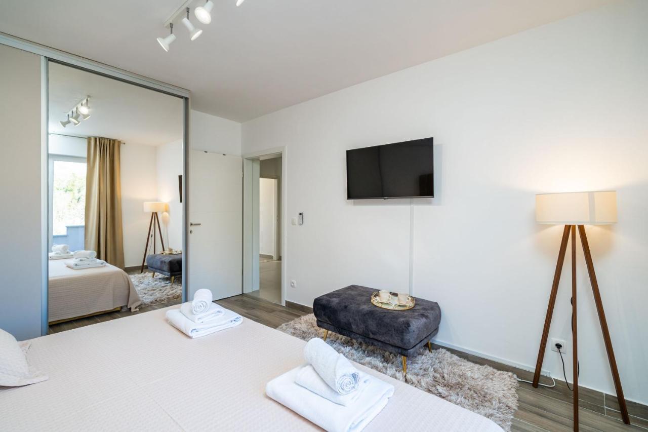 Villa Petmat - With Private Pool And 6 Bedrooms Dubrovnik Exterior photo